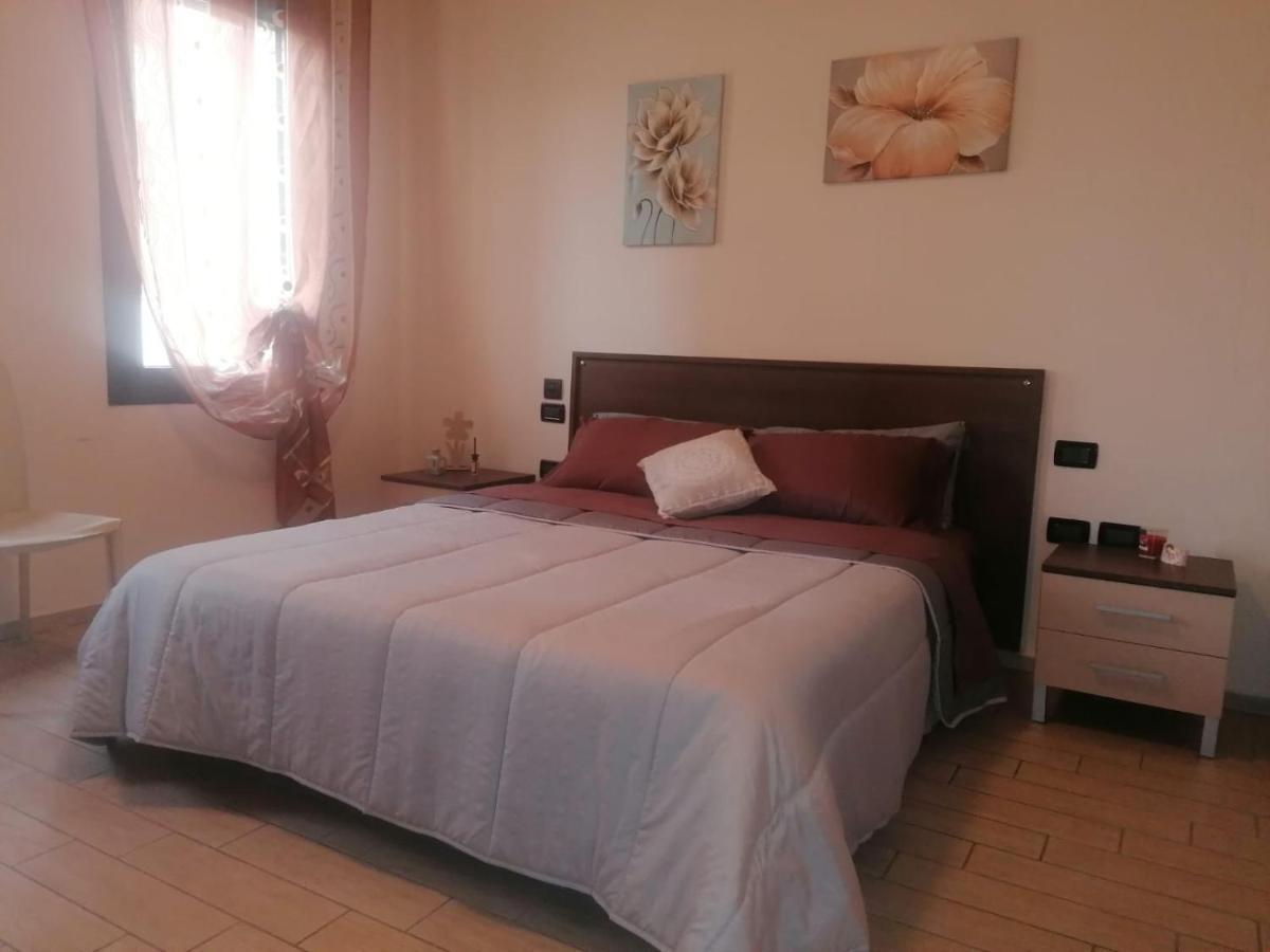 Alloggio Da Virginia Bed & Breakfast Taglio Di Po Exterior photo
